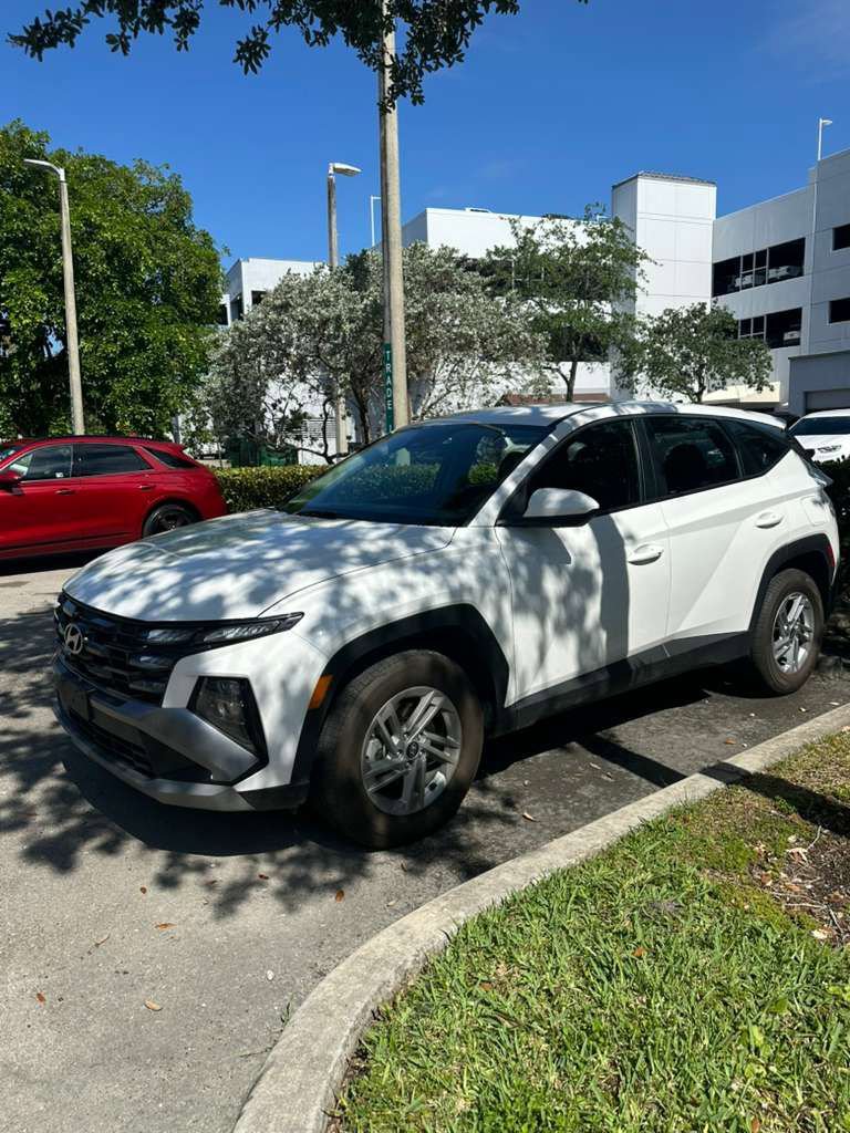 Used 2026 Hyundai Tucson SE AWD/4WD image 4