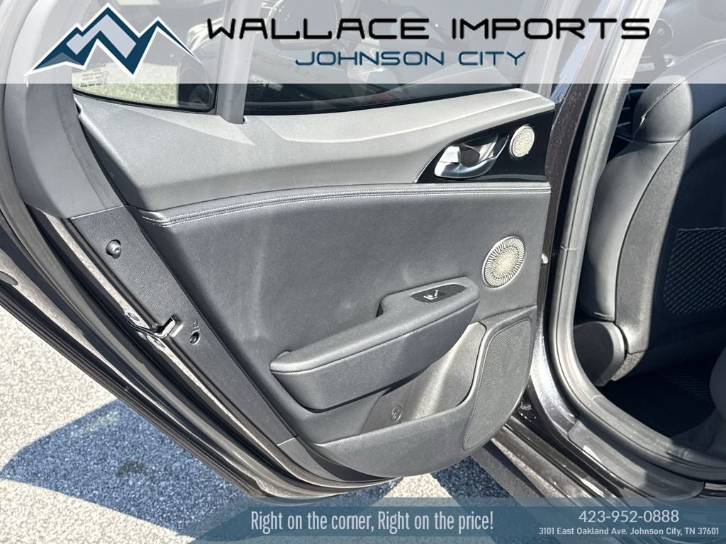 Used 2023 Kia Stinger GT-Line w/ Sun & Sound Package RWD image 34