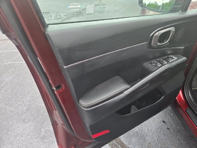 Used 2024 Kia Sorento S w/ Panoramic Sunroof Package FWD image 24