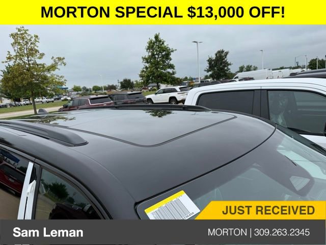 New 2025 Jeep Grand Cherokee L Limited w/ Black Appearance Package image 3