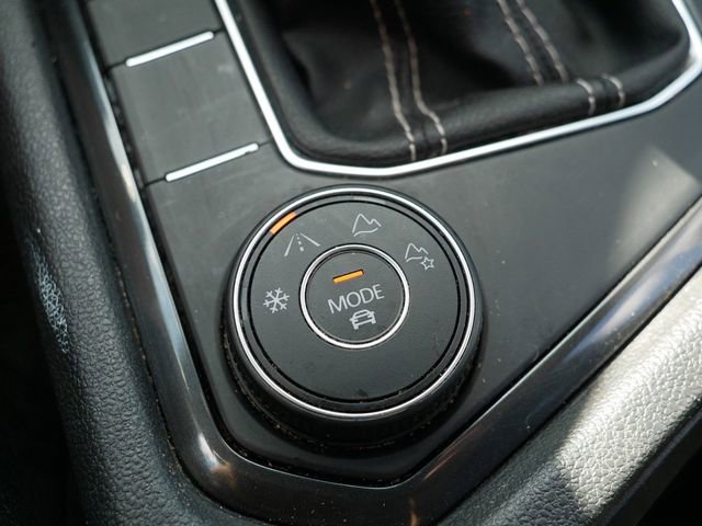 Certified 2022 Volkswagen Tiguan SE AWD/4WD image 33