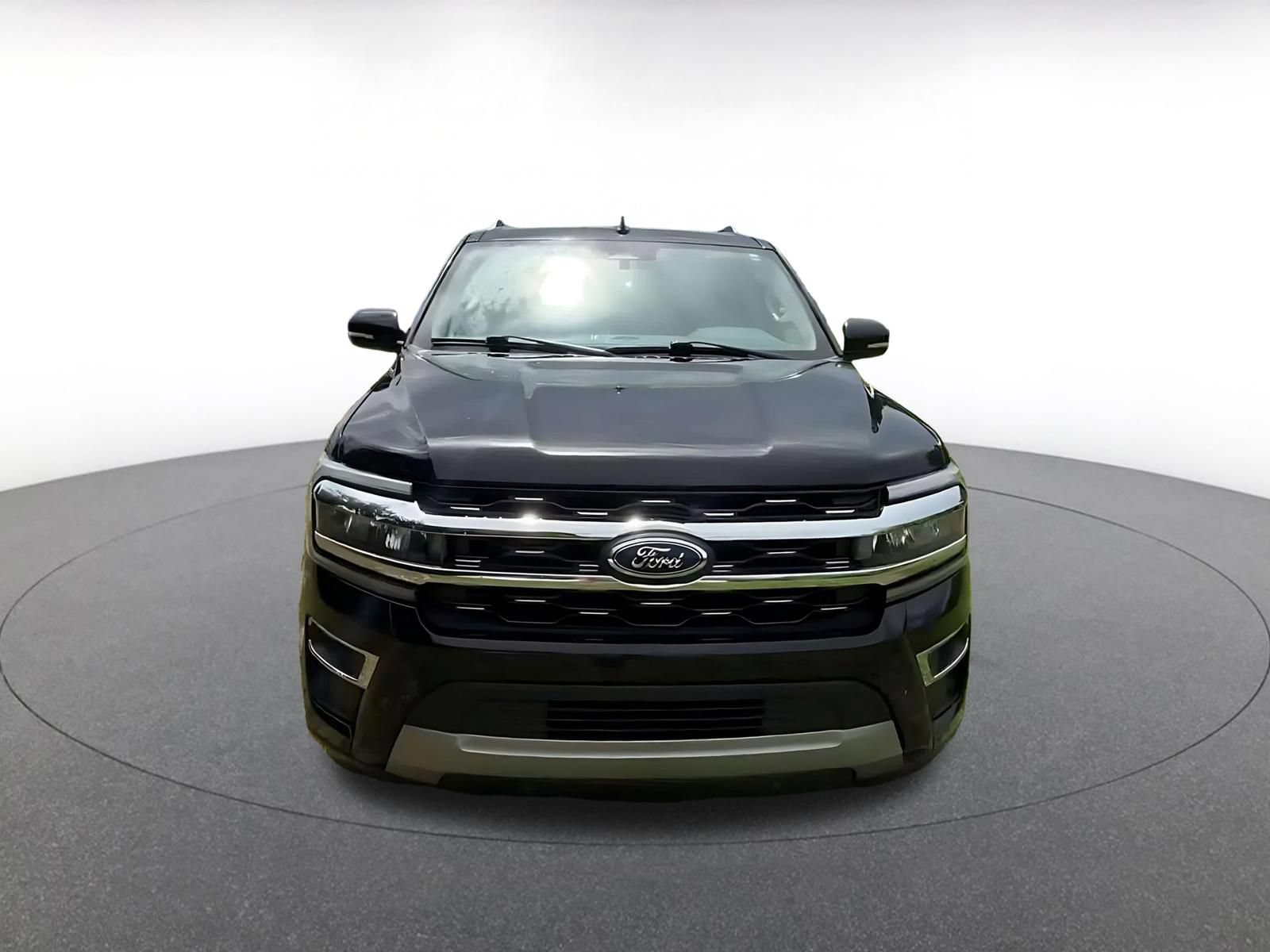 Used 2024 Ford Expedition Max Limited AWD/4WD image 4