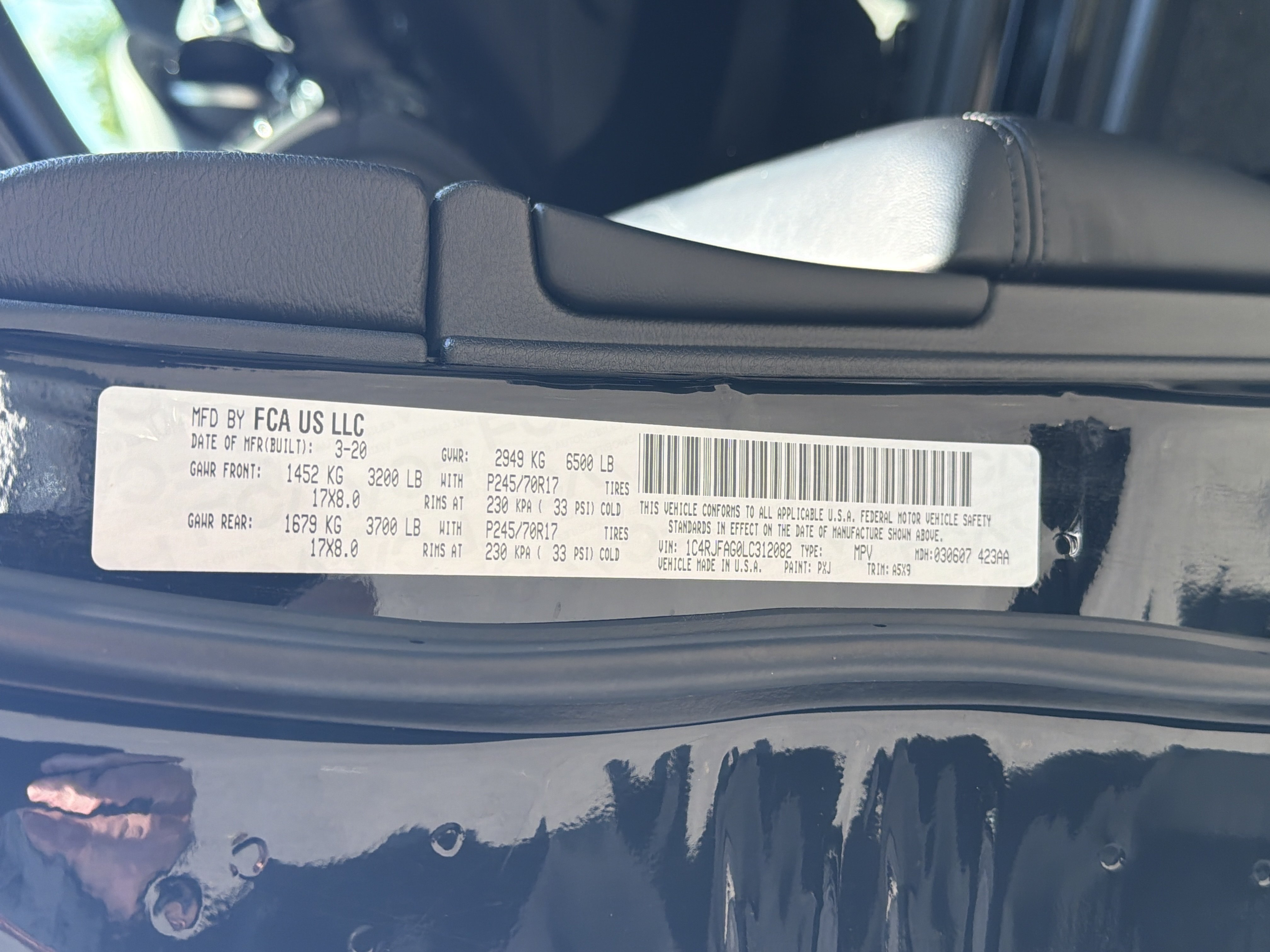 Used 2020 Jeep Grand Cherokee Laredo AWD/4WD image 37