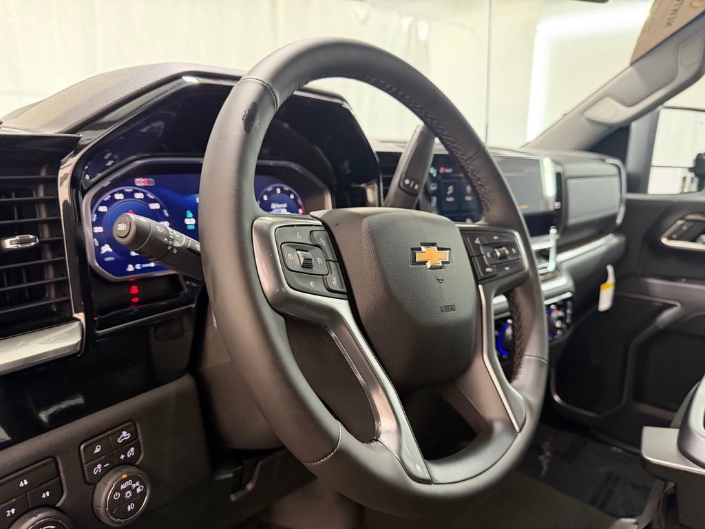 New 2026 Chevrolet Silverado 2500 LT w/ All Star Edition AWD/4WD image 15