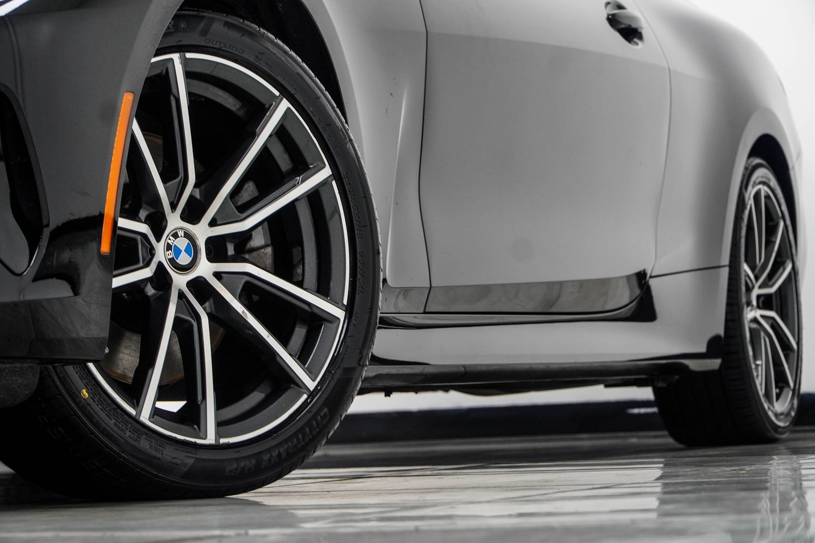 Used 2024 BMW 430i Convertible RWD image 4