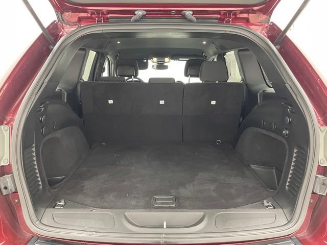 Used 2018 Jeep Grand Cherokee Laredo AWD/4WD image 15