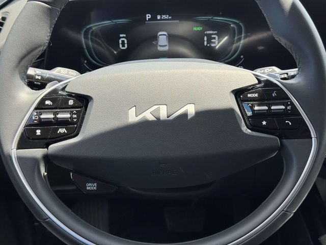 Used 2023 Kia Niro EX FWD image 19
