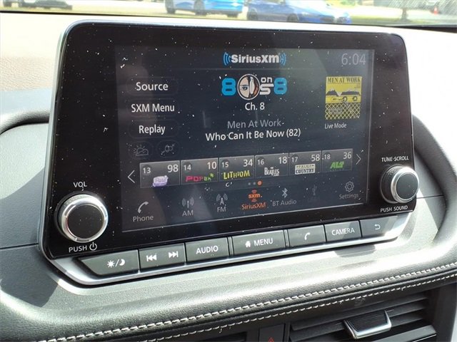 Used 2023 Nissan Rogue SV image 18