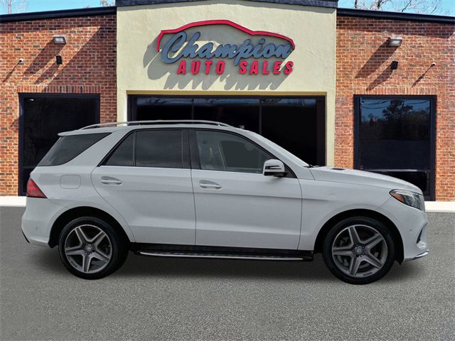 Used 2016 Mercedes-Benz GLE 400 4MATIC image 2