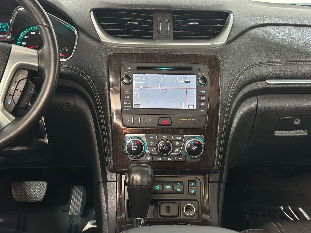 Used 2017 Chevrolet Traverse LT image 16