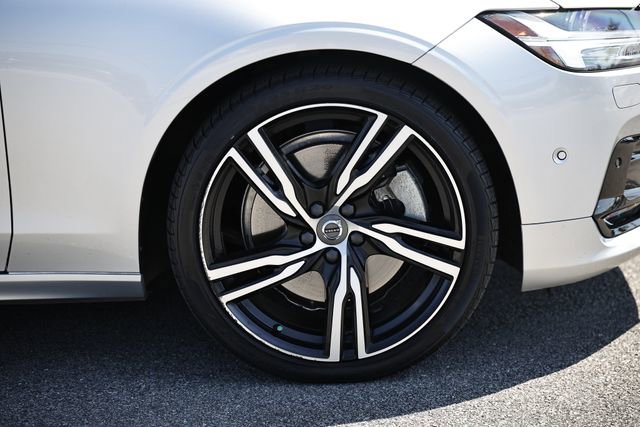 Used 2020 Volvo S90 T6 R-Design w/ Advanced Package AWD/4WD image 4