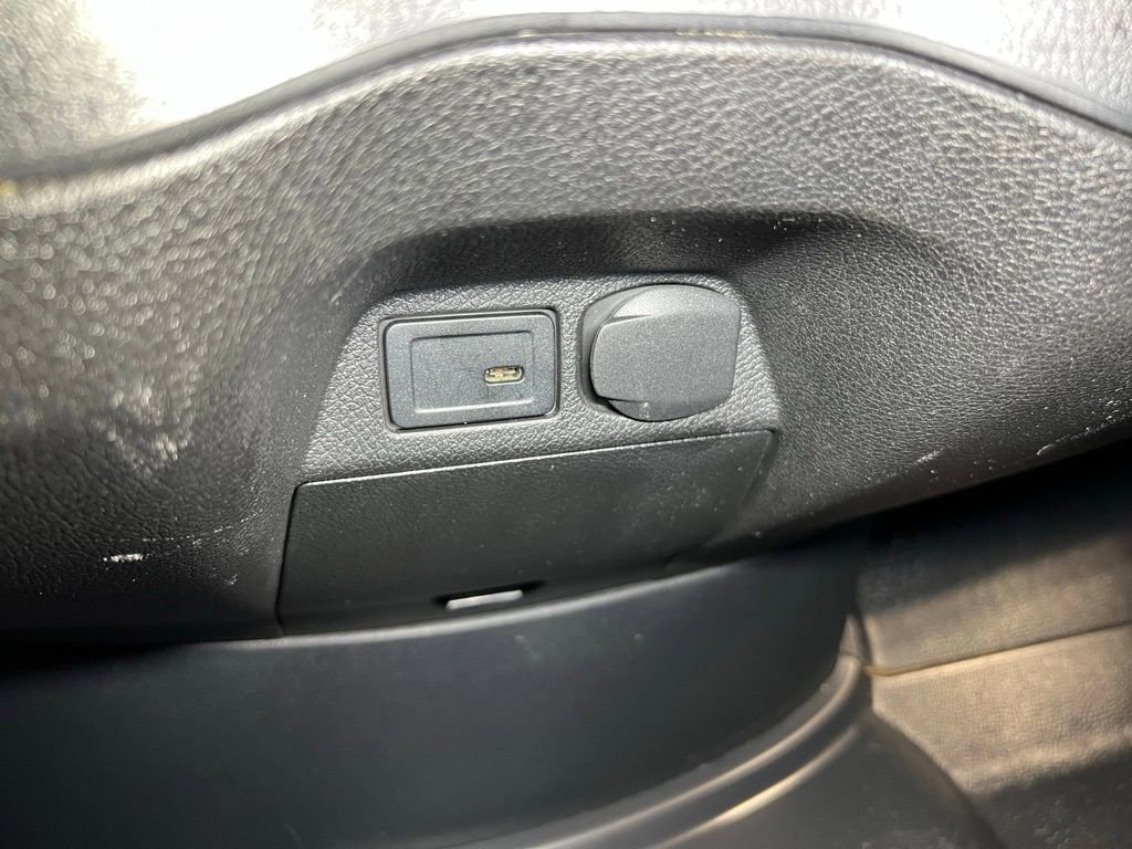 Used 2023 Mercedes-Benz Sprinter 1500 image 25