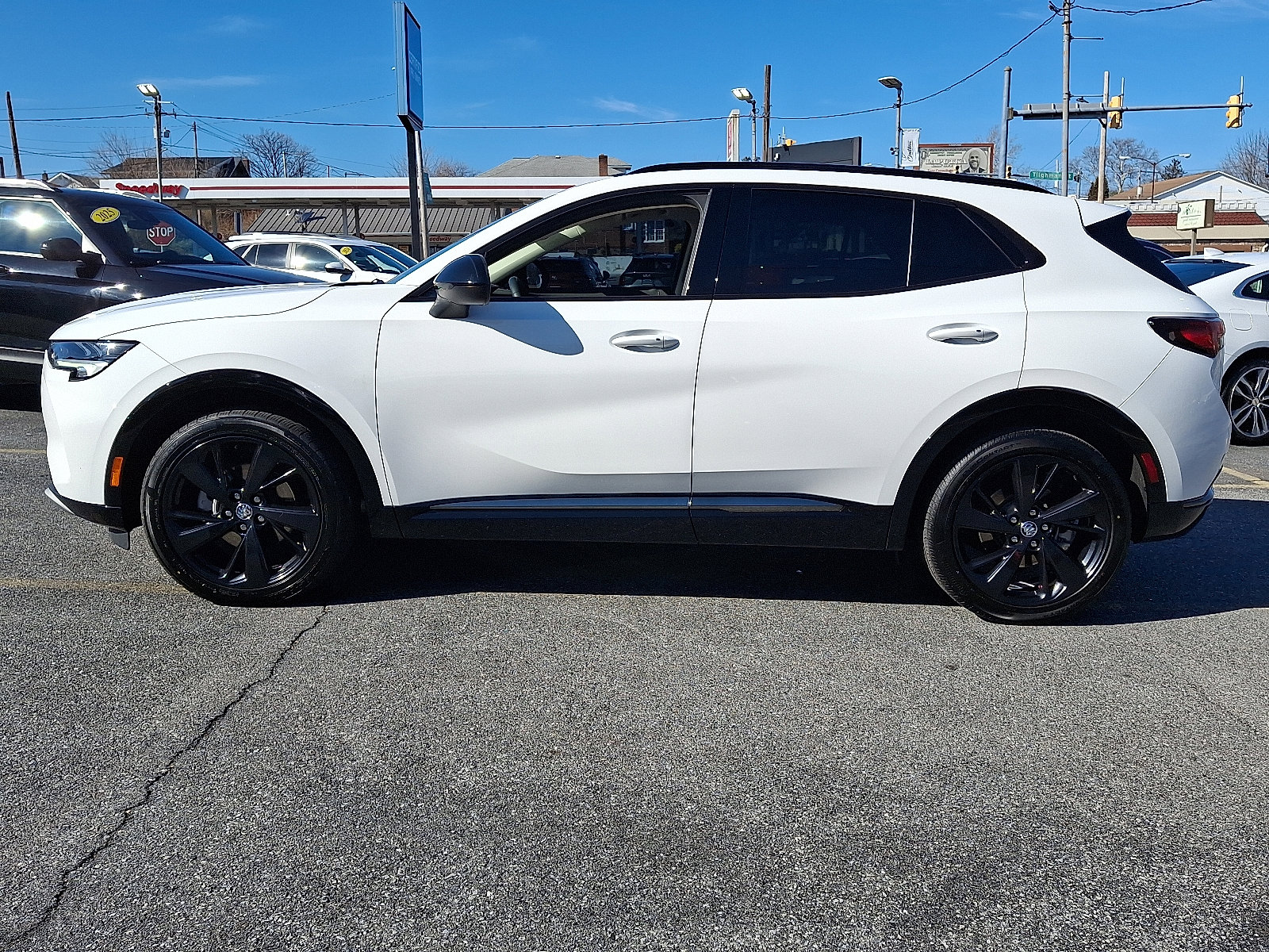 Used 2023 Buick Envision Essence w/ Sport Touring Package image 2