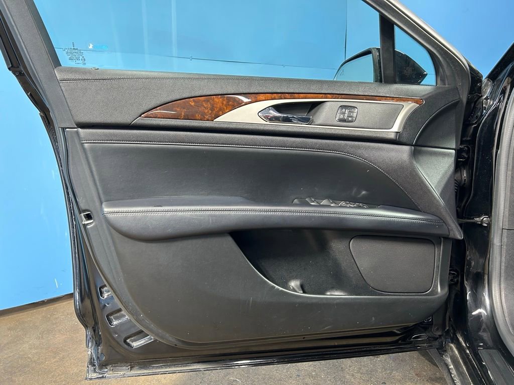 Used 2017 Lincoln MKZ Reserve image 34