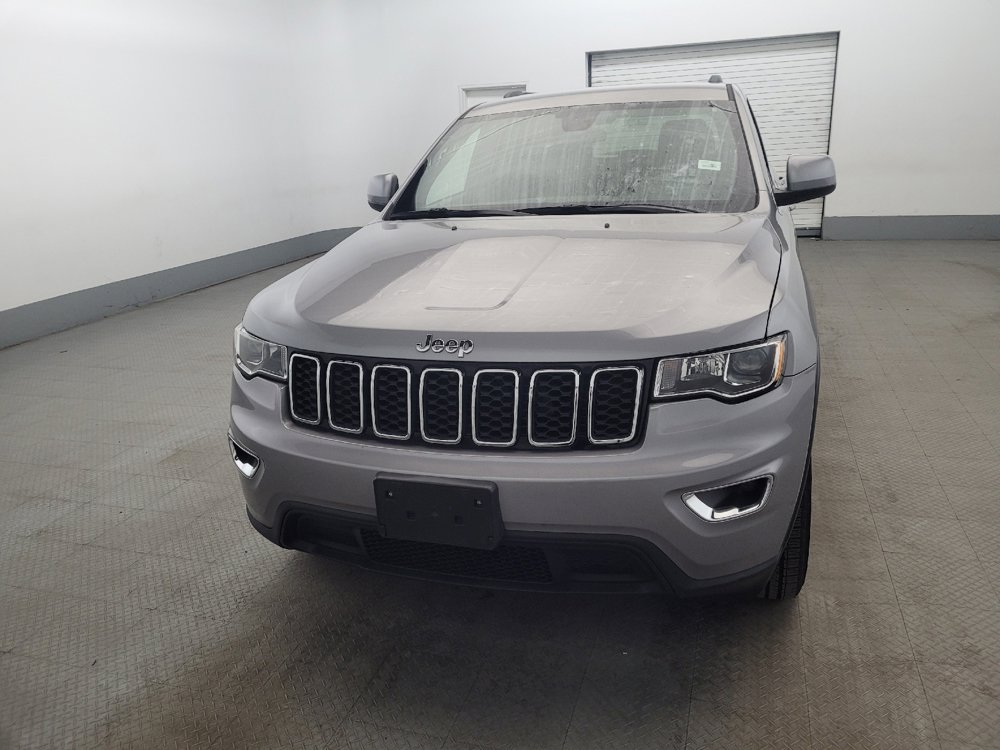 Used 2019 Jeep Grand Cherokee Laredo AWD/4WD image 15
