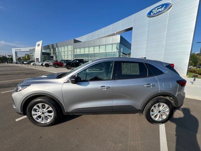 Used 2024 Ford Escape Active AWD/4WD image 8