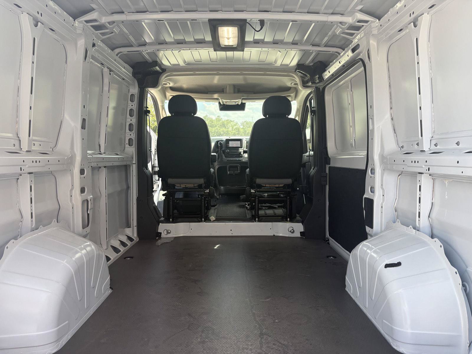 New 2026 RAM ProMaster 1500 w/ Convenience Group FWD image 11