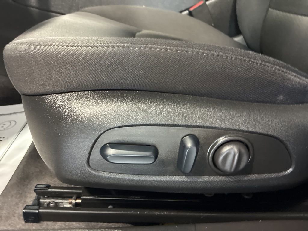 Used 2024 Chevrolet Malibu LT image 15