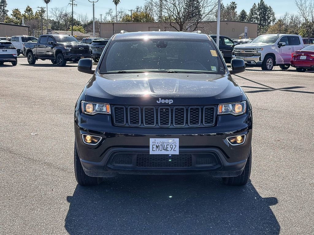 Used 2019 Jeep Grand Cherokee Laredo w/ Laredo X Package image 6