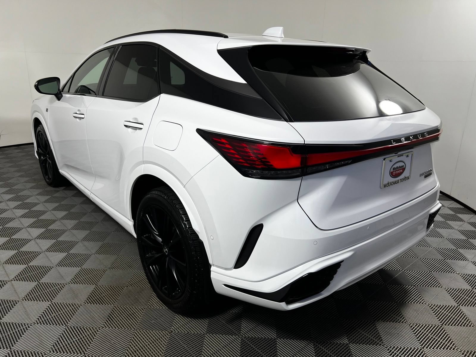 Used 2025 Lexus RX 500h F Sport w/ Convenience Package AWD/4WD image 7