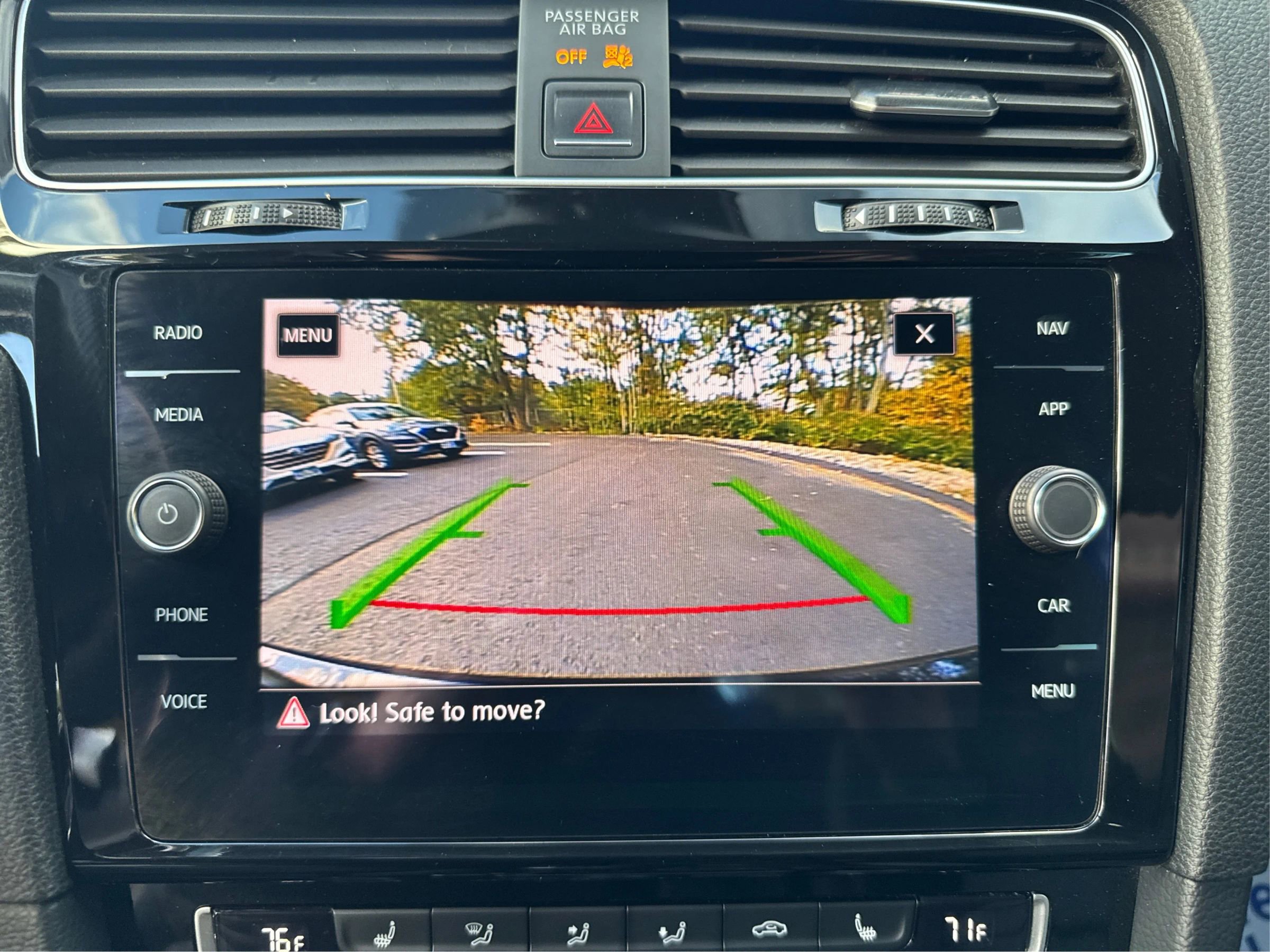 Used 2018 Volkswagen Golf R 4-Door image 27