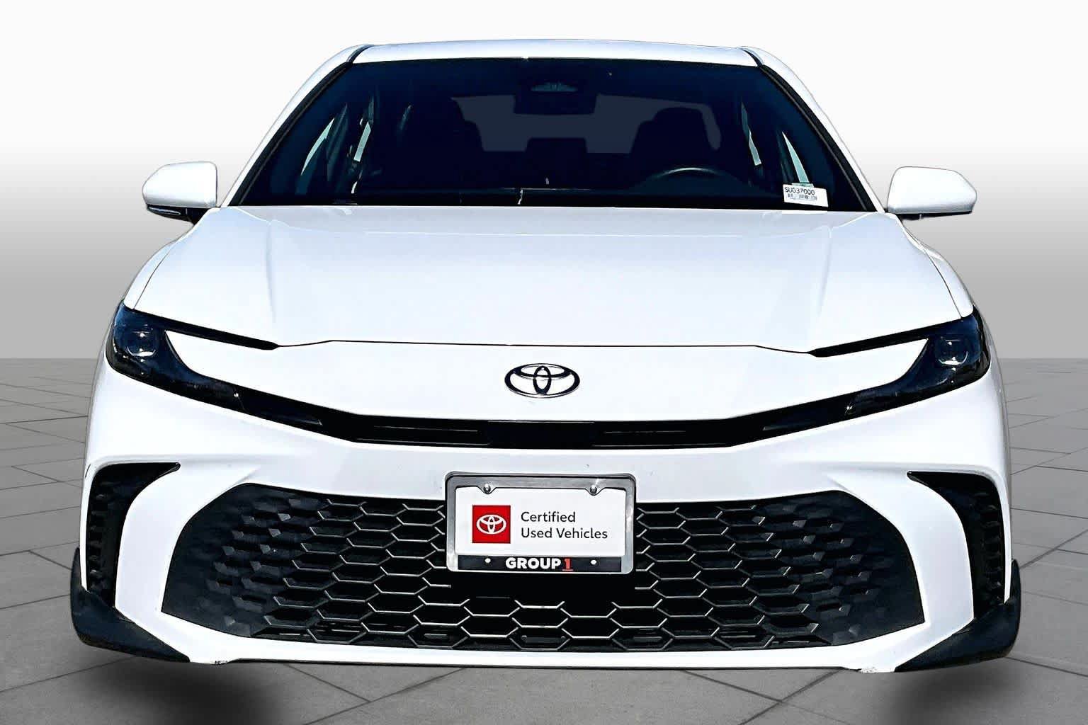 Certified 2025 Toyota Camry SE FWD image 3