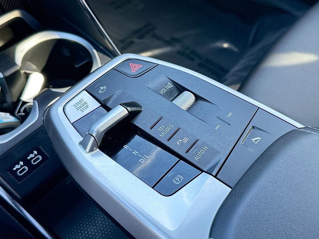 Used 2024 BMW X2 xDrive28i w/ Convenience Package image 17