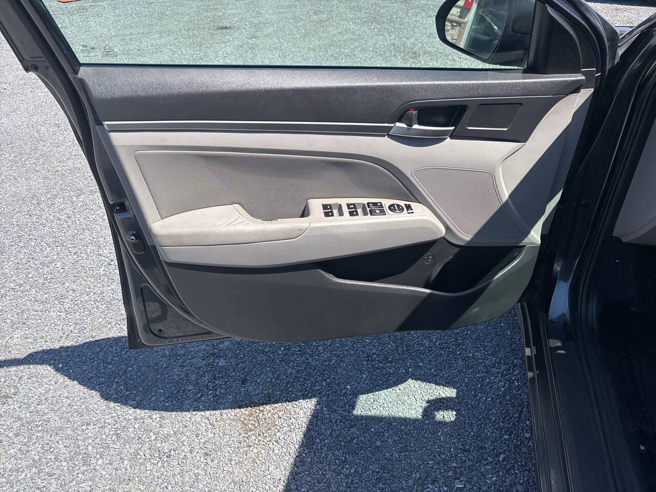 Used 2020 Hyundai Elantra SEL FWD image 10