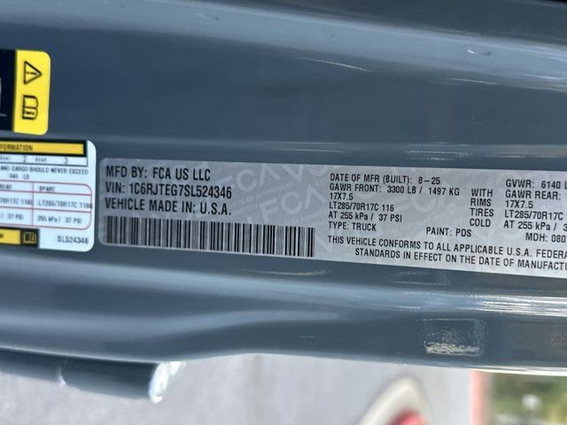 New 2025 Jeep Gladiator Mojave w/ Steel Bumper Group image 26