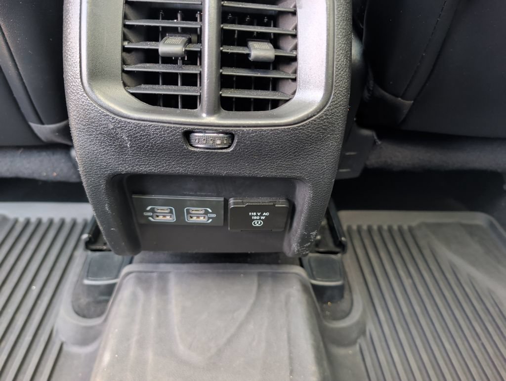 Used 2021 Jeep Cherokee High Altitude AWD/4WD image 31