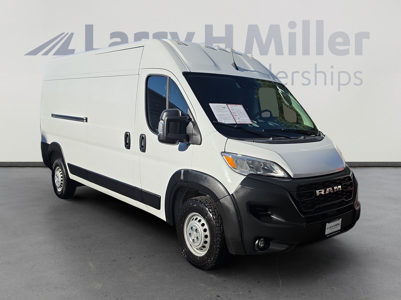 Used 2025 RAM ProMaster 2500 w/ Convenience Group FWD image 7