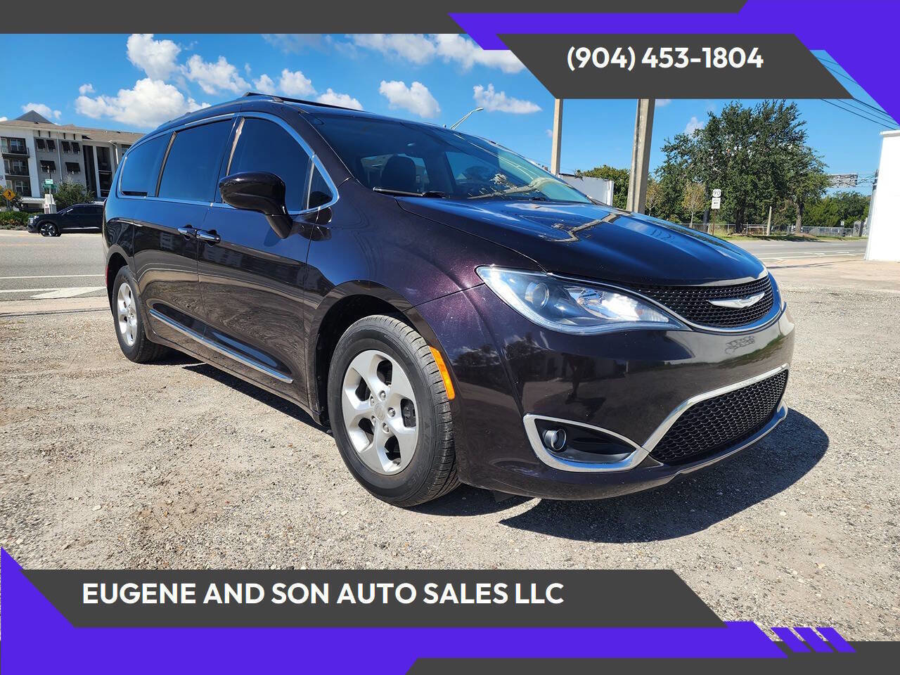 Used 2017 Chrysler Pacifica Touring-L Plus FWD image 1