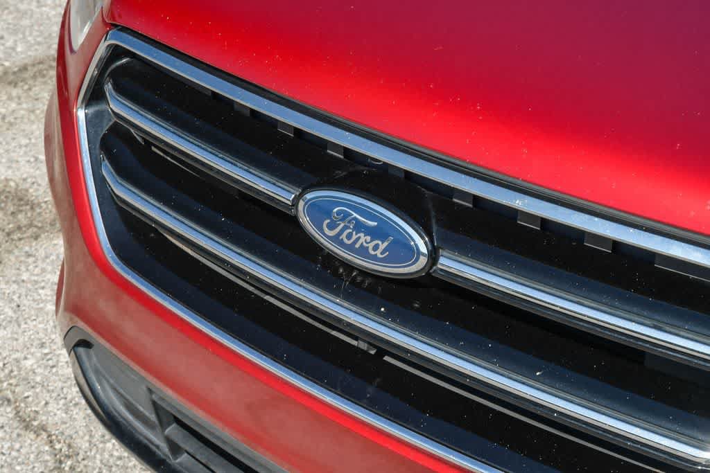 Used 2019 Ford Escape SE FWD image 6