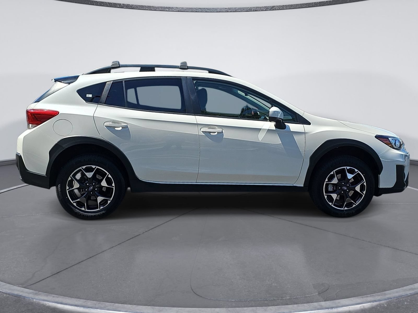 Used 2020 Subaru Crosstrek 2.0i Premium w/ Moonroof Package 2 AWD/4WD image 2