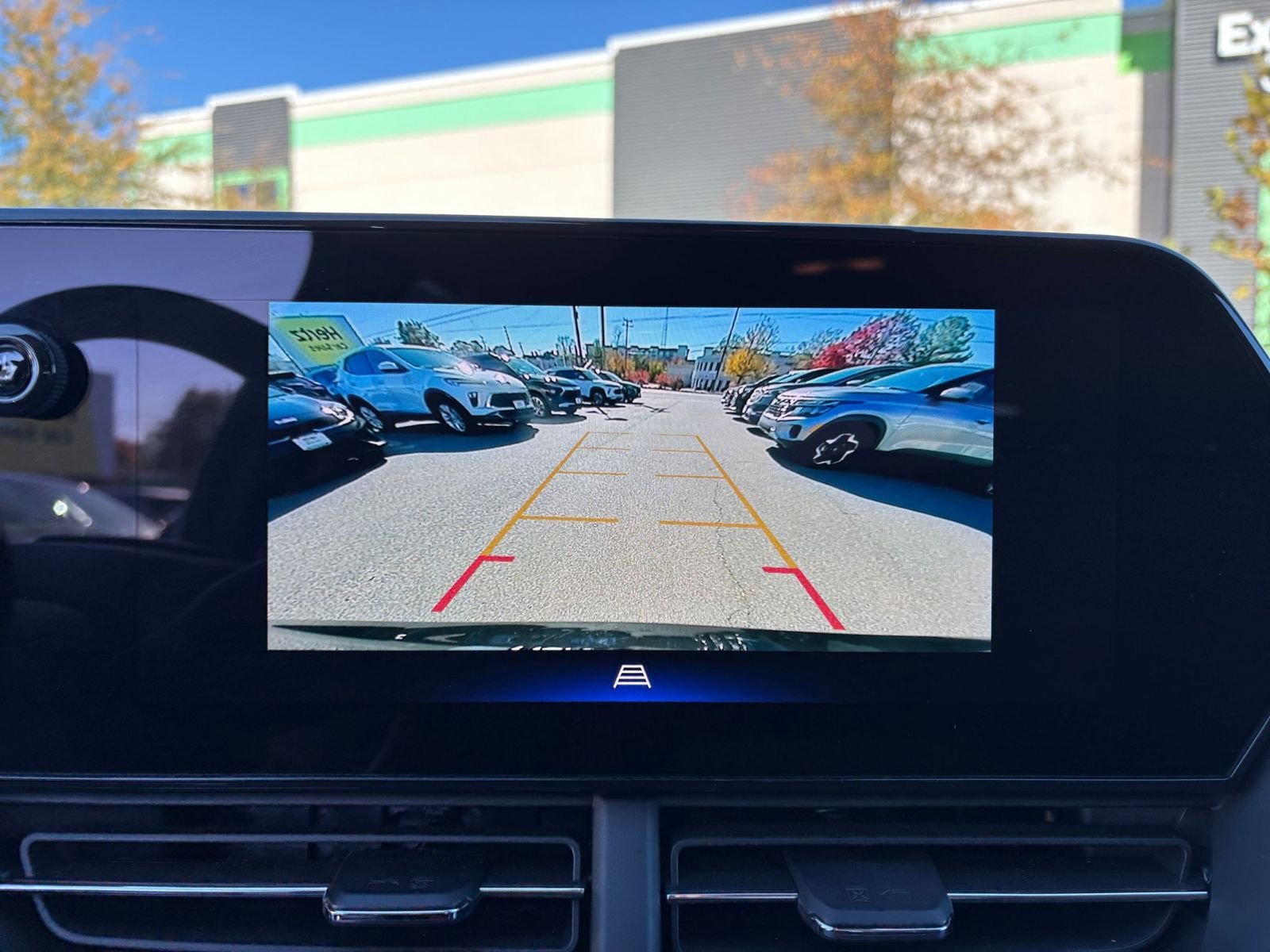 Used 2025 Chevrolet Trax LT image 17