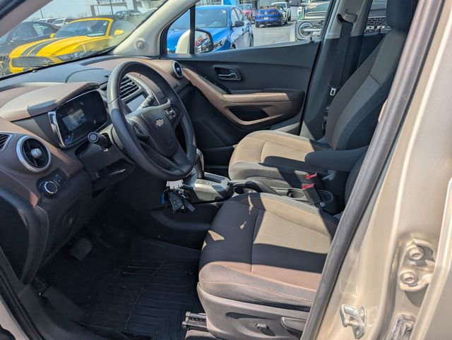 Used 2016 Chevrolet Trax LT FWD image 13