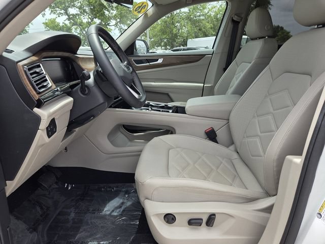 Used 2026 Volkswagen Atlas SE FWD image 14