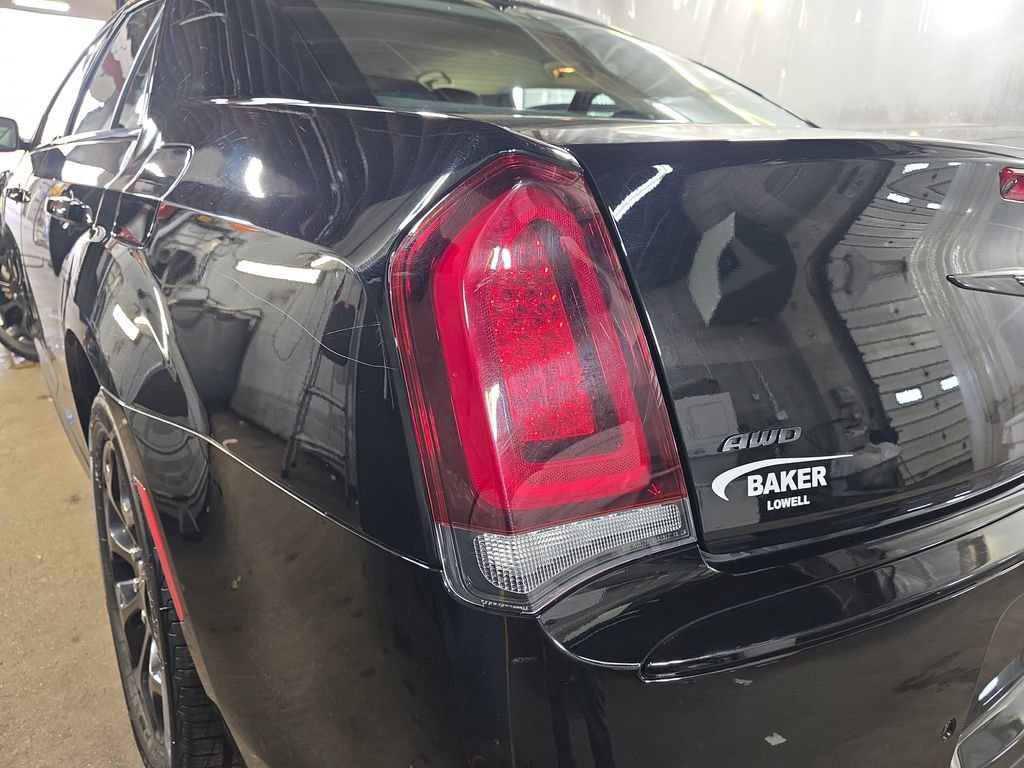 Used 2023 Chrysler 300 Touring L w/ Comfort Group image 32