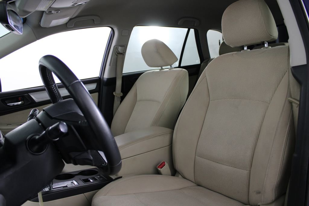 Used 2017 Subaru Outback 2.5i Premium image 19