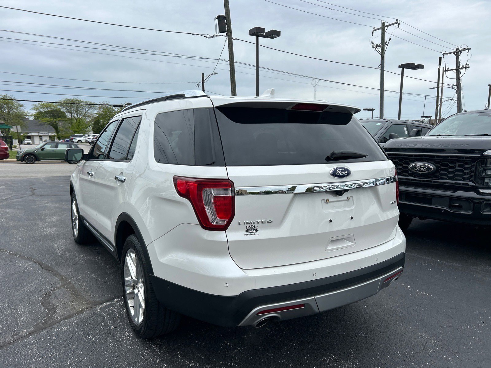 Used 2016 Ford Explorer Limited w/ Equipment Group 301A AWD/4WD image 13