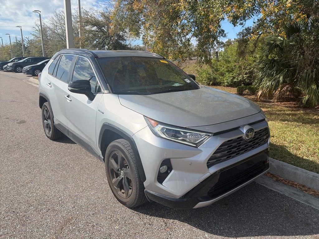 Used 2020 Toyota RAV4 XSE image 4