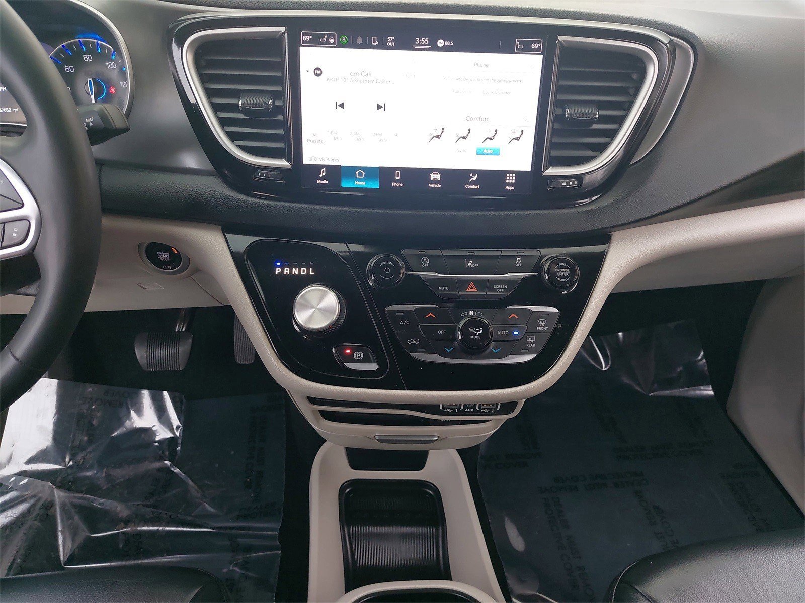 Used 2022 Chrysler Pacifica Touring-L image 25