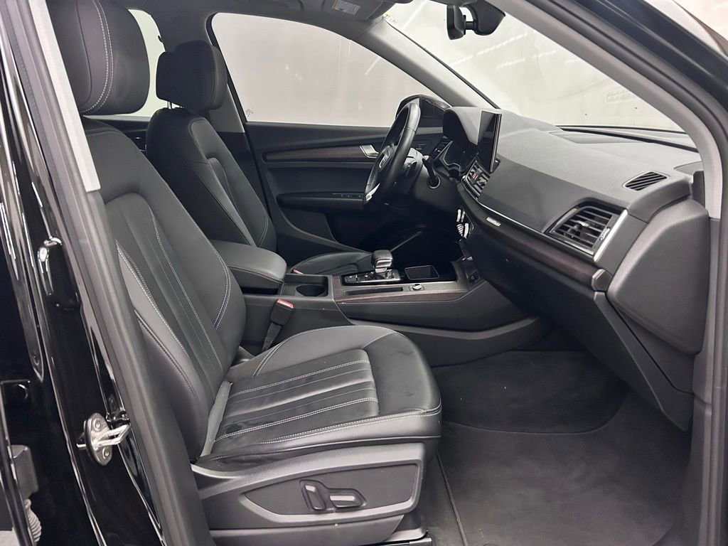 Used 2023 Audi Q5 2.0T Premium w/ Convenience Package AWD/4WD image 18