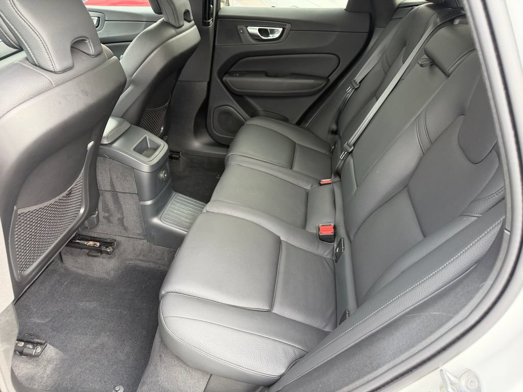Certified 2024 Volvo XC60 T8 Plus w/ Protection Package Premier AWD/4WD image 21