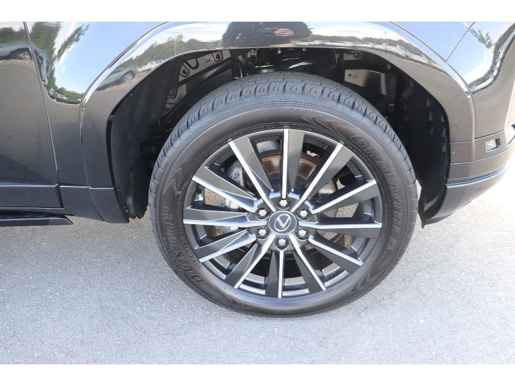 Used 2024 Lexus GX 550 AWD/4WD image 31