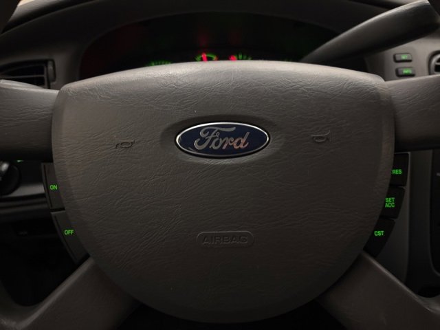 Used 2004 Ford Taurus SE image 15