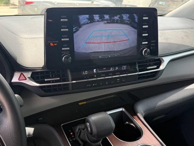 Used 2023 Toyota Sienna LE w/ LE Plus Package FWD image 18