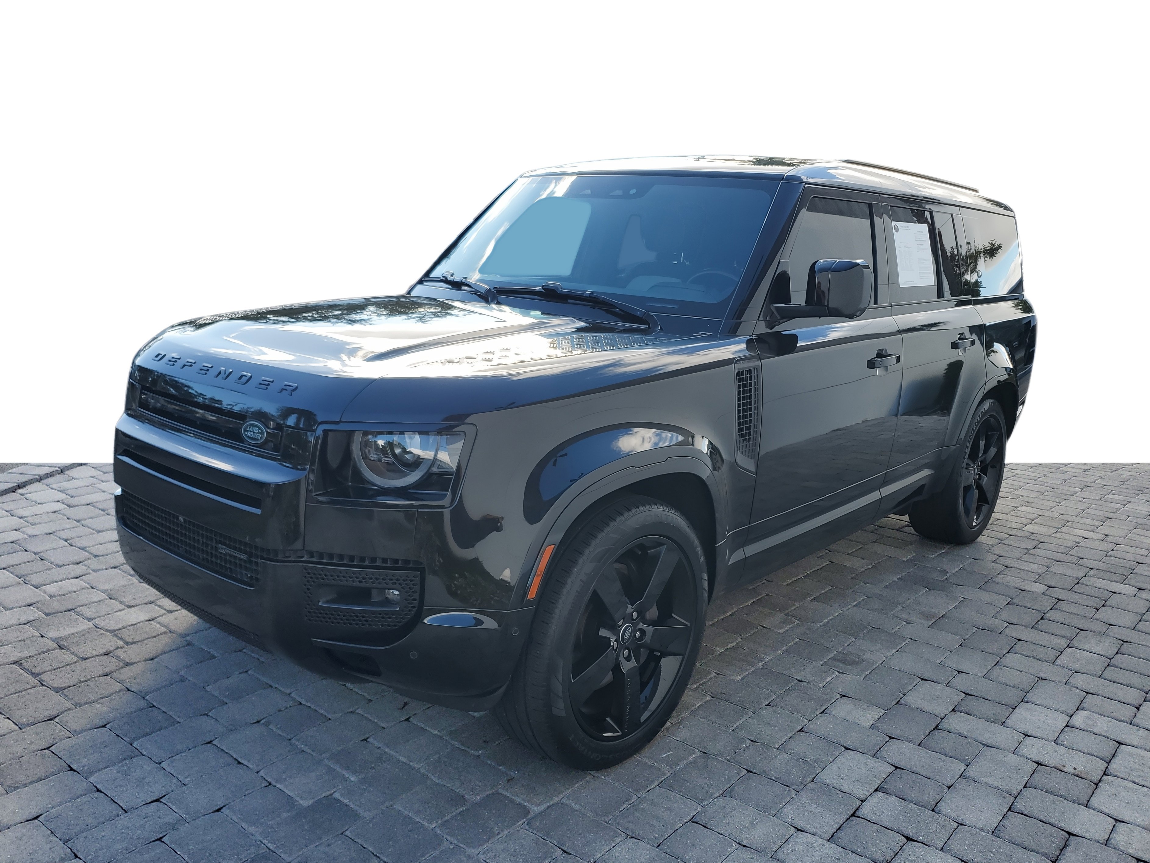 Used 2023 Land Rover Defender 130 X-Dynamic SE image 3