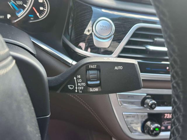 Used 2018 BMW 740e xDrive AWD/4WD image 26