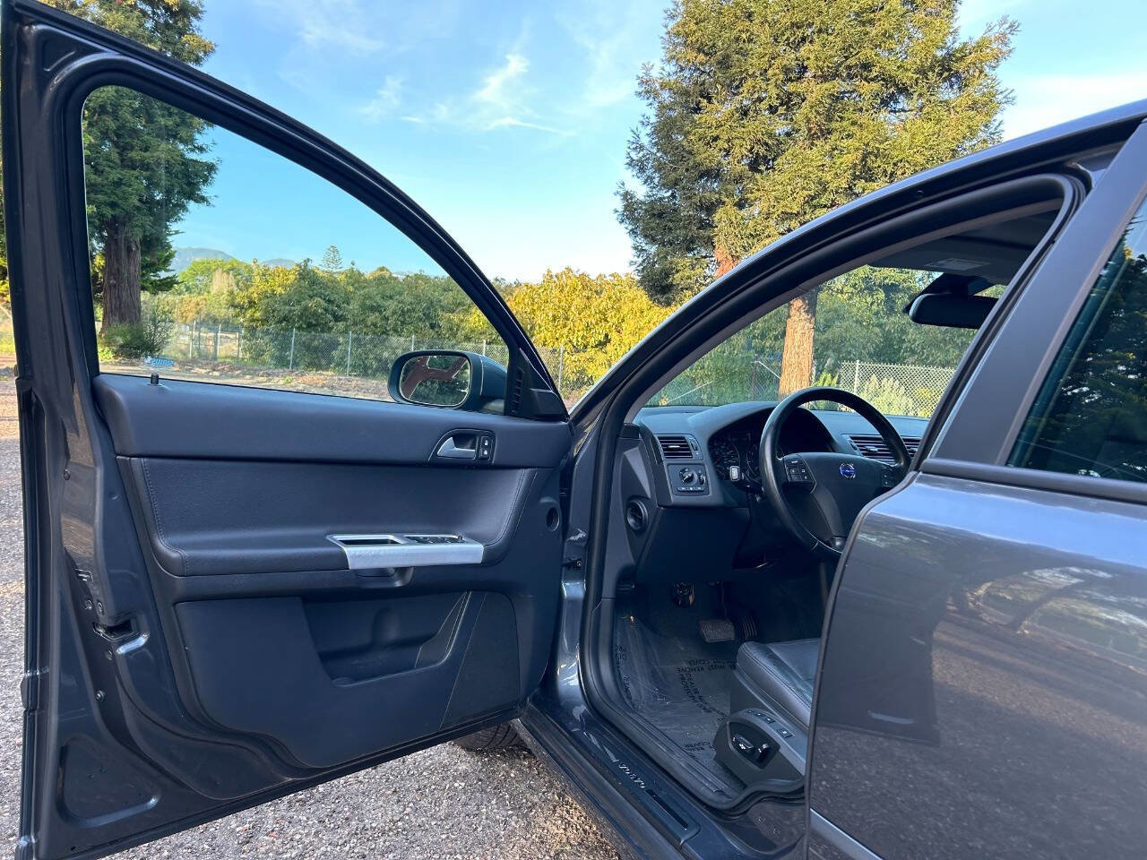 Used 2011 Volvo S40 T5 w/ Preferred Pkg FWD image 25